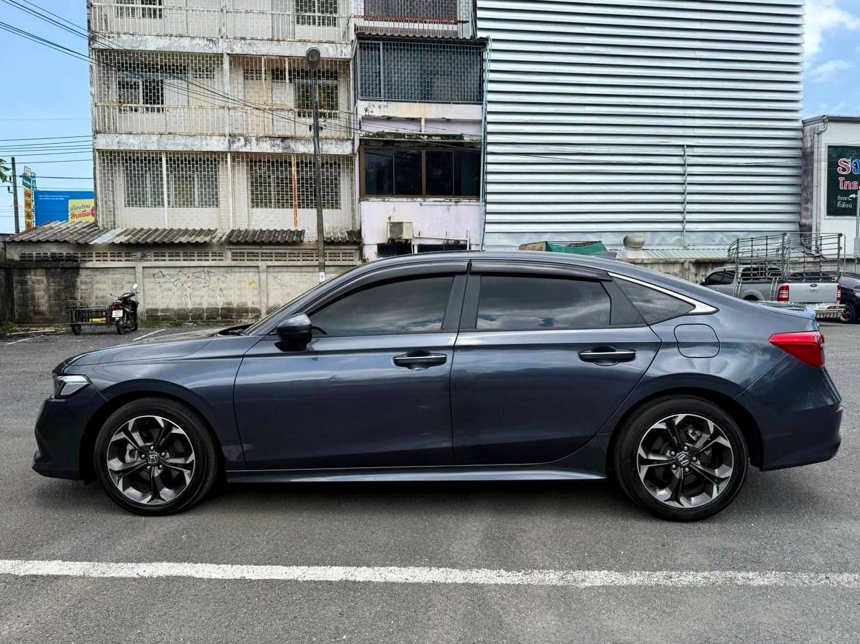 Honda Civic (2024) — 3