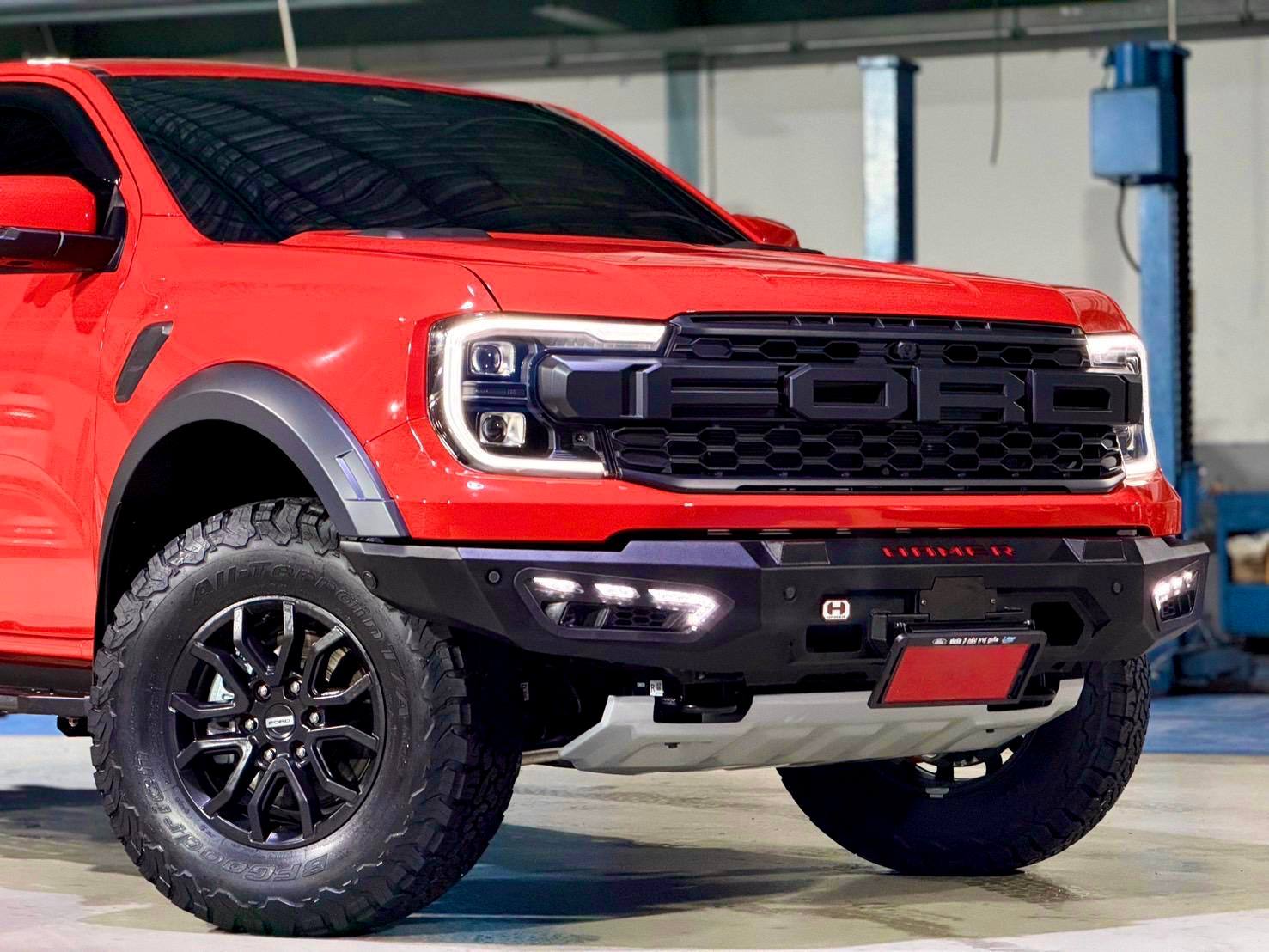 Ford Raptor Orange (2025) — 8
