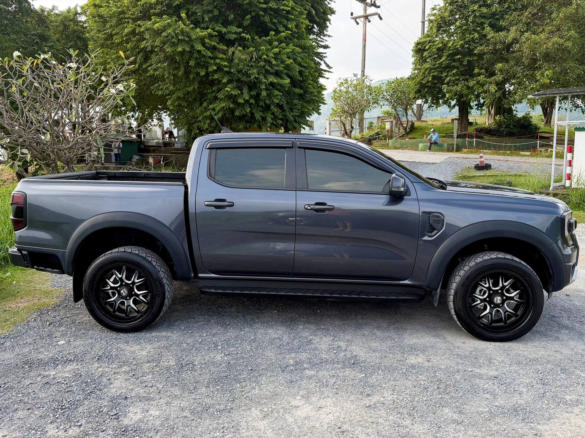 Ford Raptor Black (2022) — 3