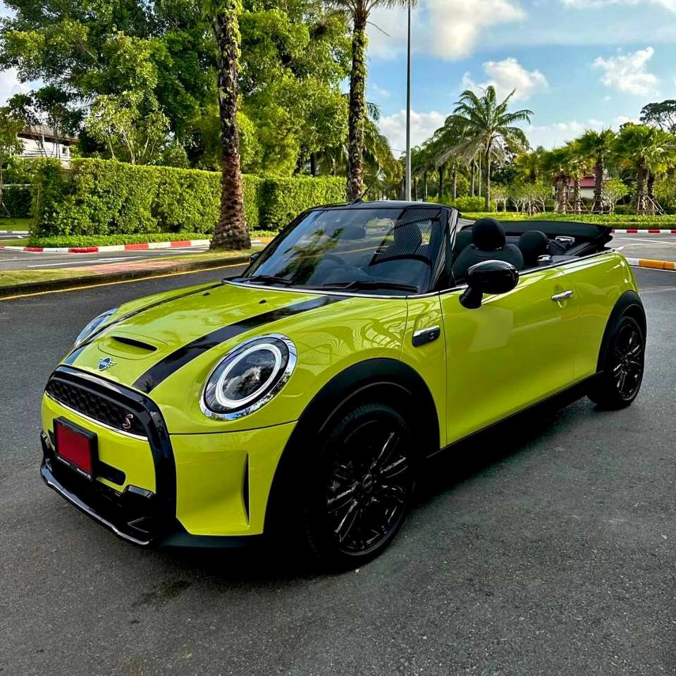 Mini Cooper S Convertible (2024) — 1