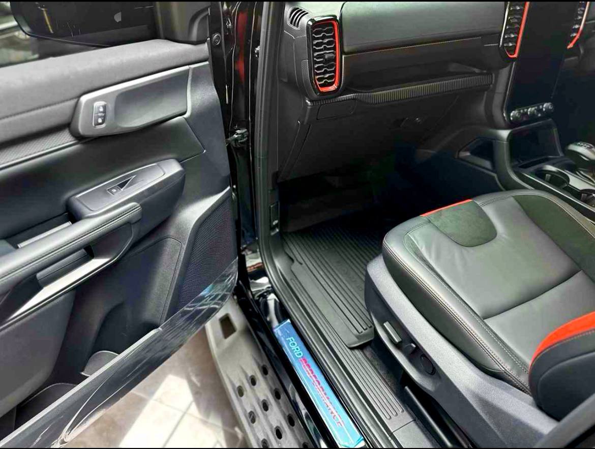 Ford Raptor Black (2023) — 3