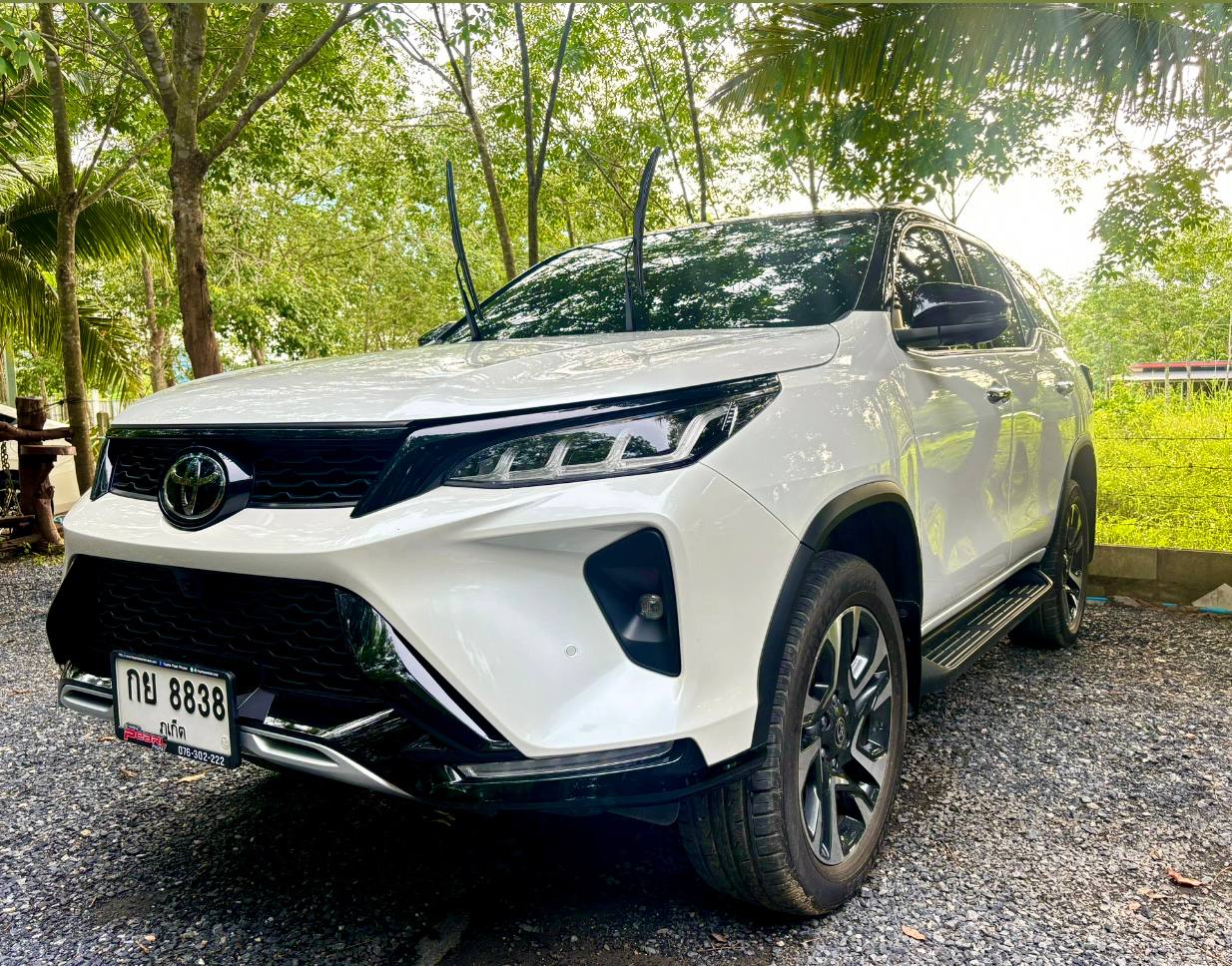 Toyota Fortuner Legender (2023) — 1