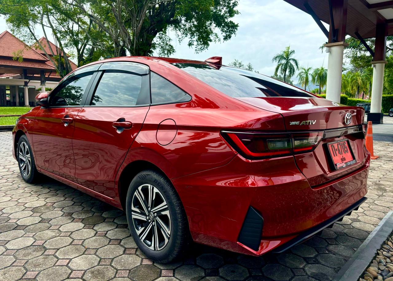 Toyota Yaris Ativ (2025) — 4