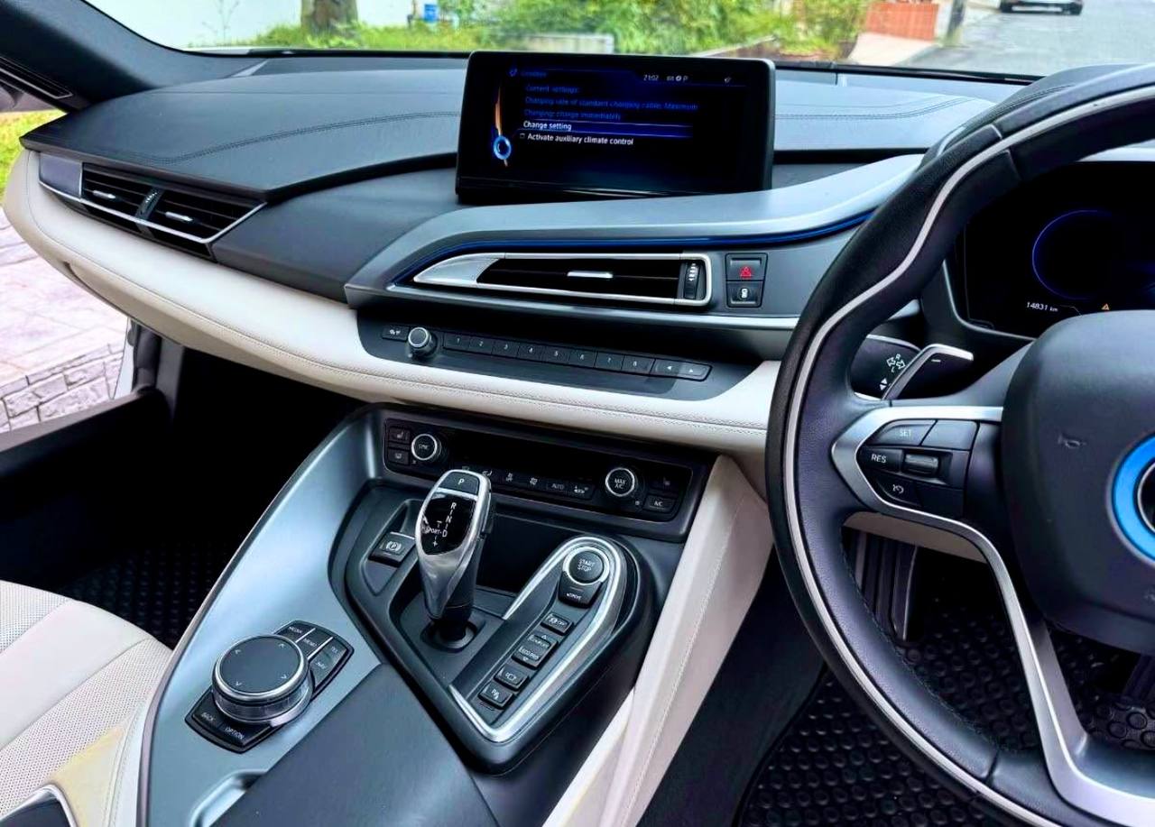 BMW I8 Roadster (2020) — 6