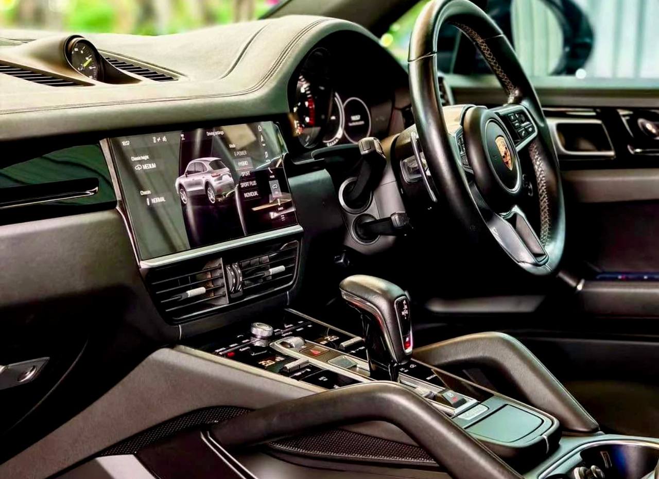 Porsche Cayenne E-Hybrid (2021) — 3