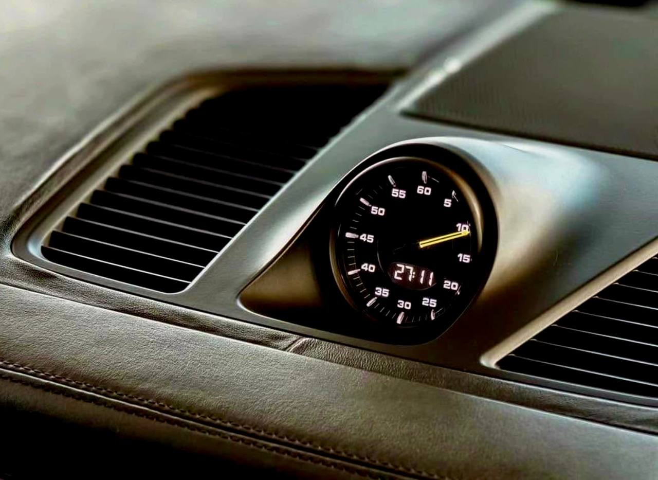 Porsche Cayenne E-Hybrid (2021) — 9
