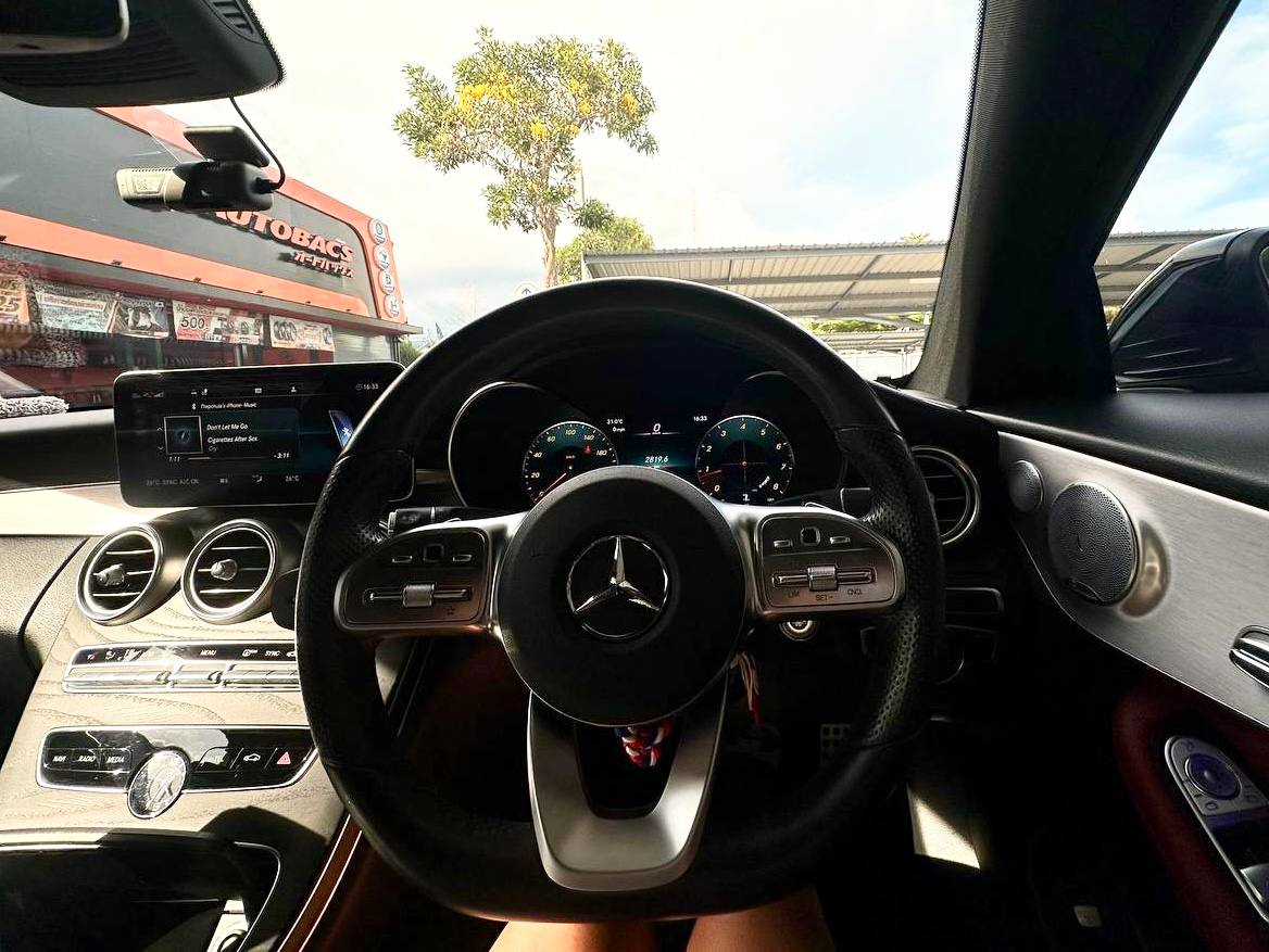Mercedes C200 Coupe (2021) — 7