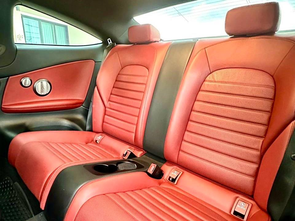 Mercedes C200 Coupe (2021) — 8