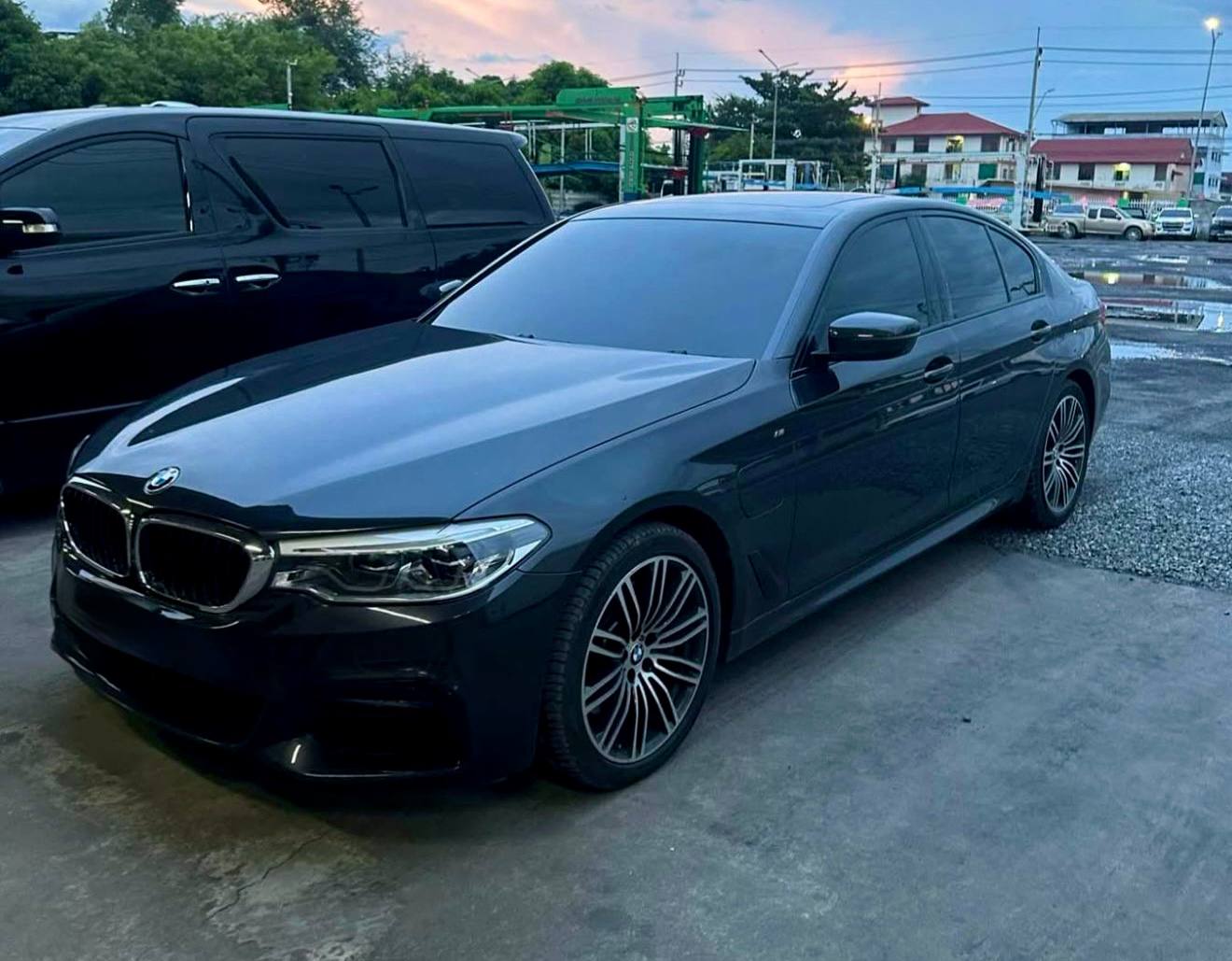 BMW 530e (2024) — 5